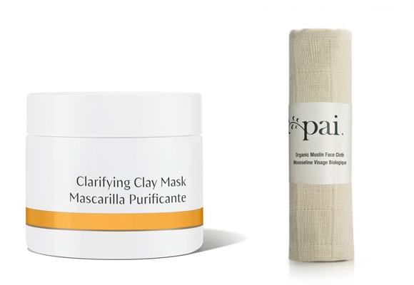 Marcas como Dr. Hauschka desaconsejan la exfoliación y proponen mascarillas de limpieza que puedes retirar con una muselina como esta de Pai.