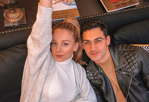 ESter Expósito y Alejandro Speitzer