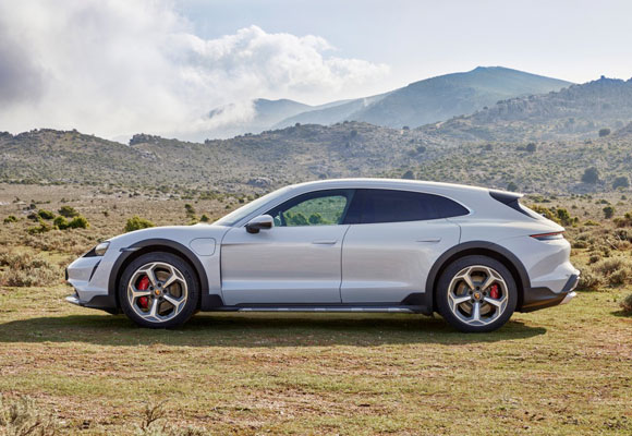 Porsche Taycan Cross Turismo