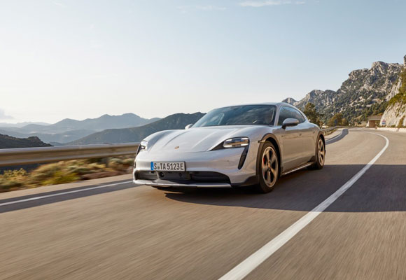 Porsche Taycan Cross Turismo