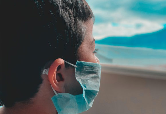 niño mascarilla covid