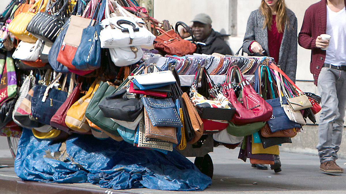 Comprador Falsificaciones (Foto: Gtres)