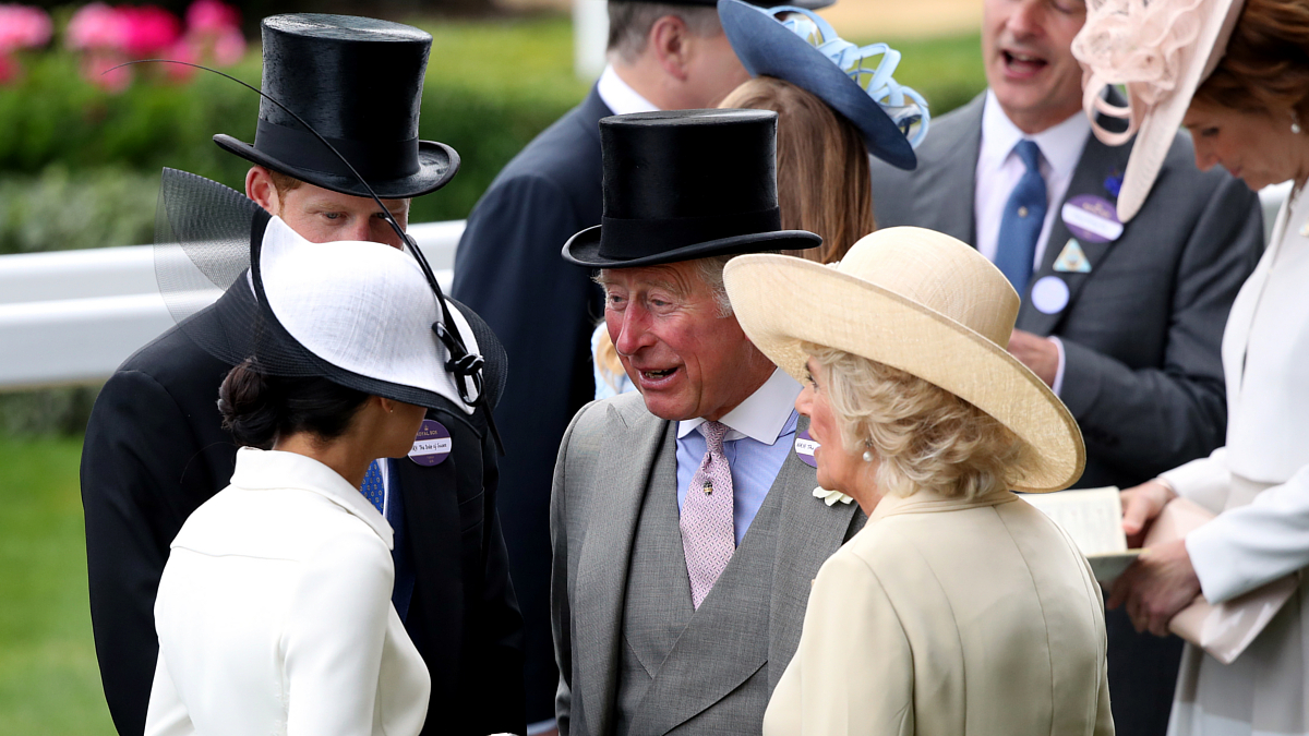 Harry Meghan Carlos y Camilla (Foto: Gtres)