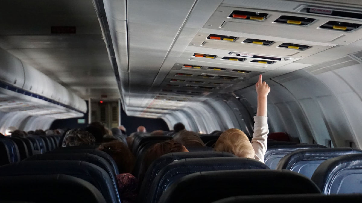 avion viajar niño