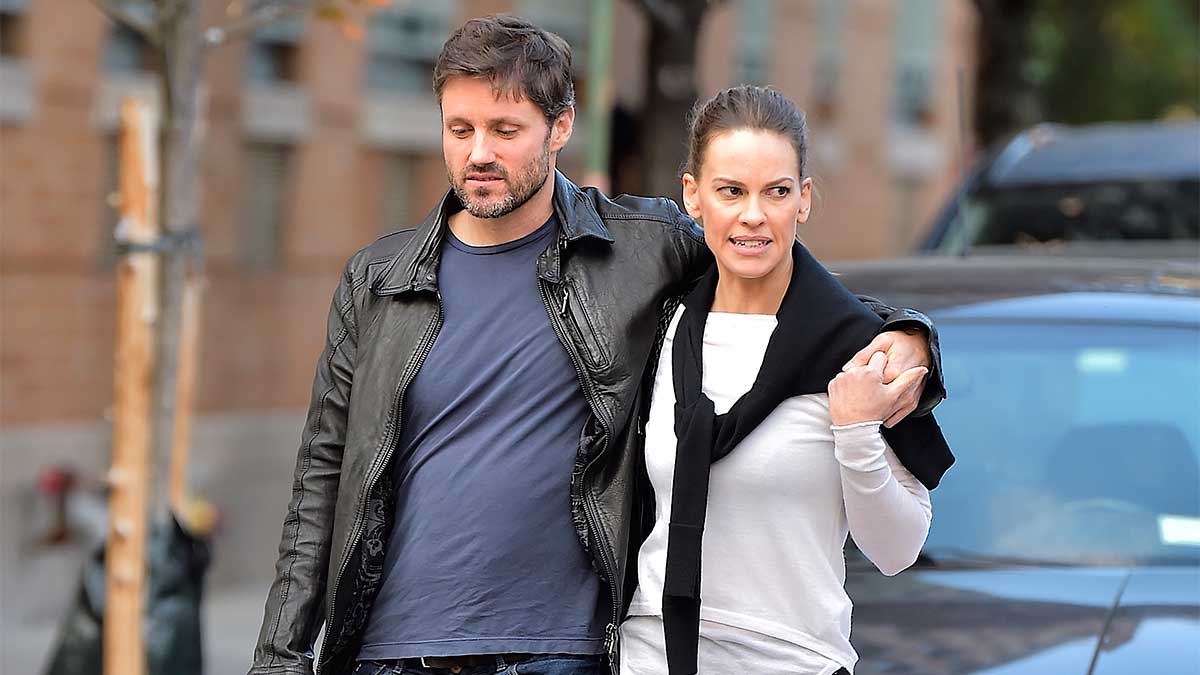 Hilary Swank y Philip Schneider