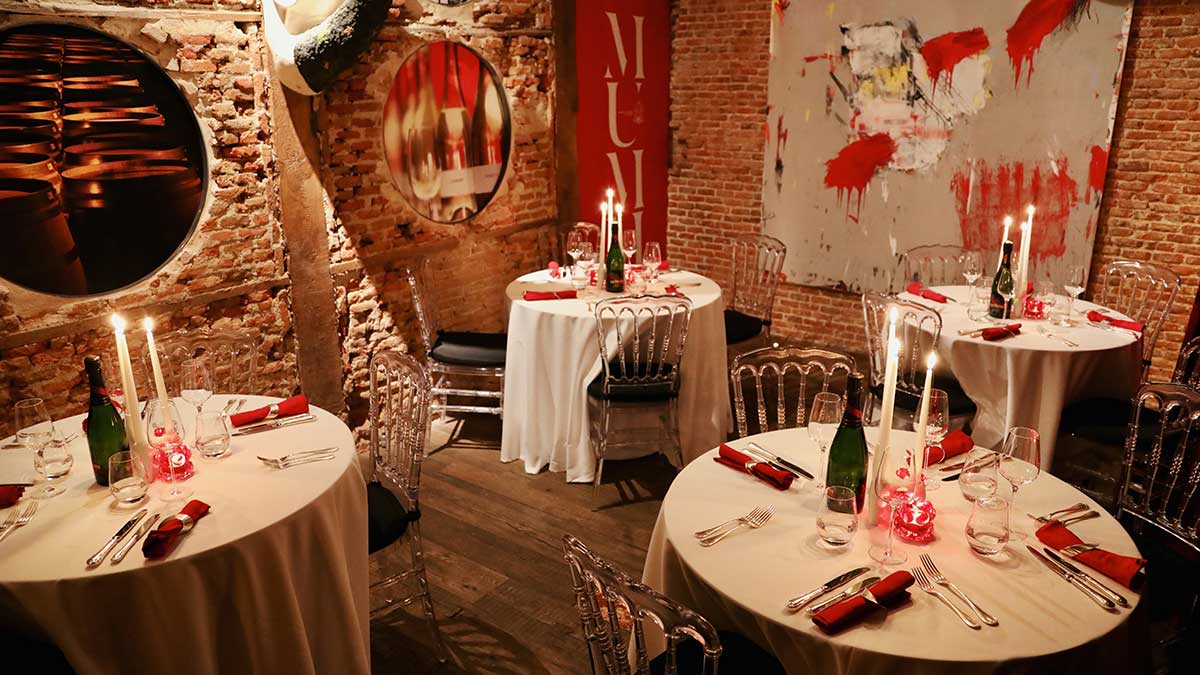 Champagne Mumm Gallery