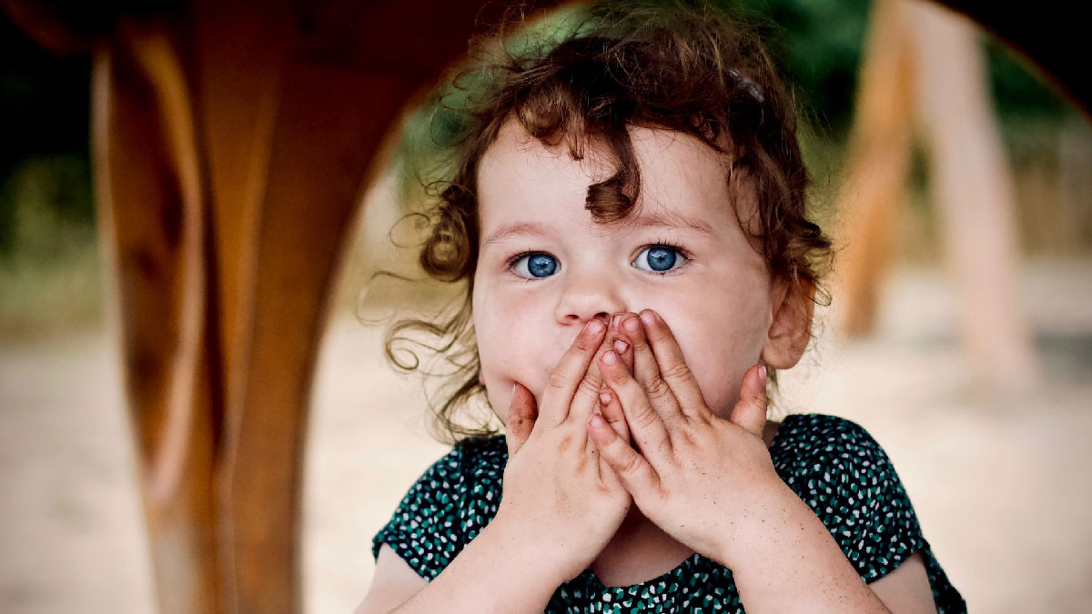 niños mentir callar