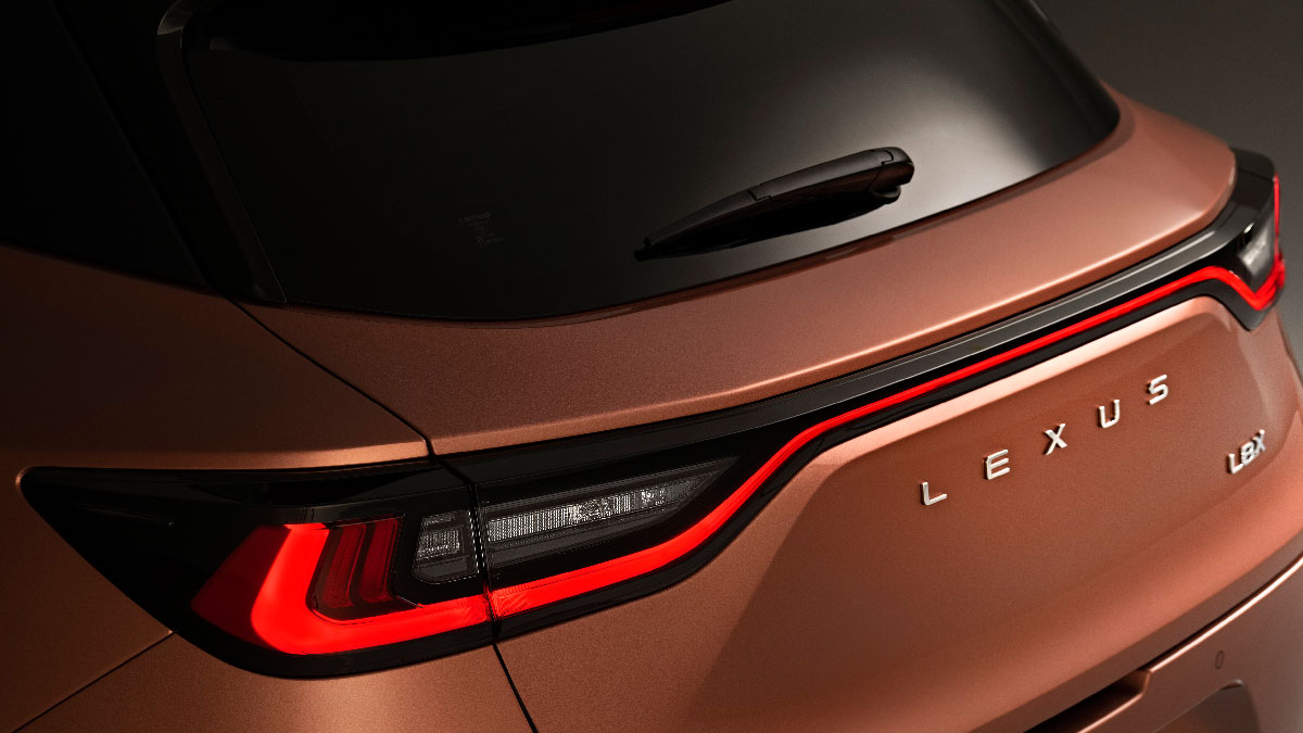 lexus lbx