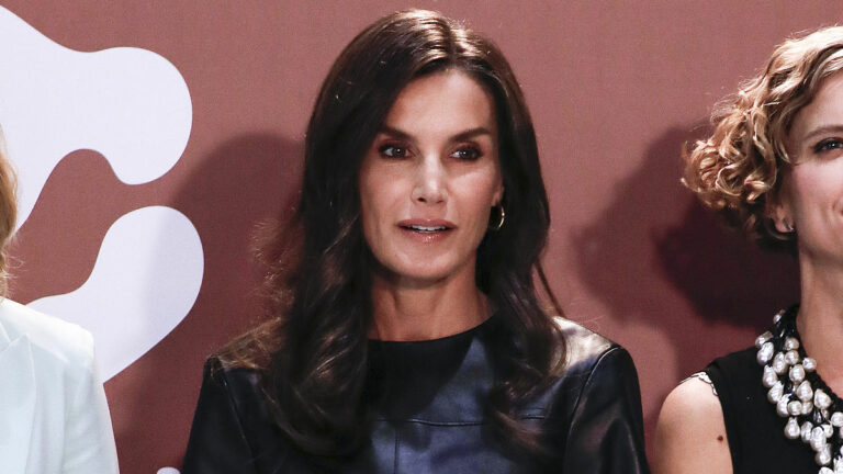 Letizia Monólogos Letizia top cuero (Foto: Gtres)