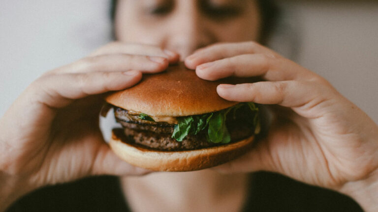 hambre comer hamburguesa