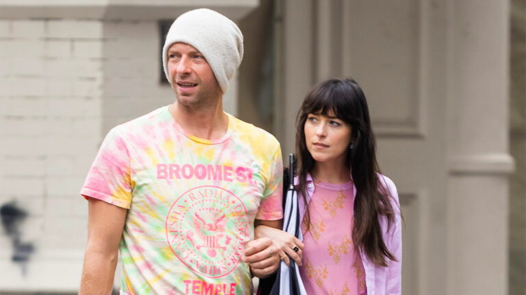 Dakota Johnson y Chris Martin