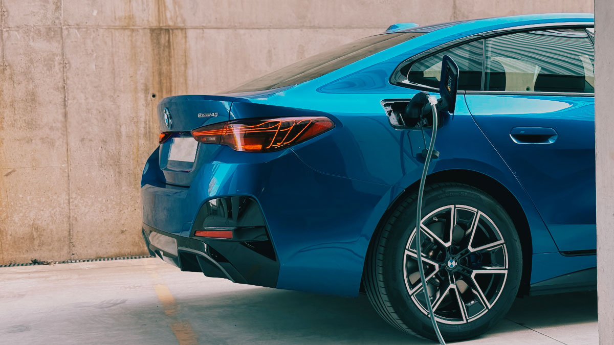 BMW i4