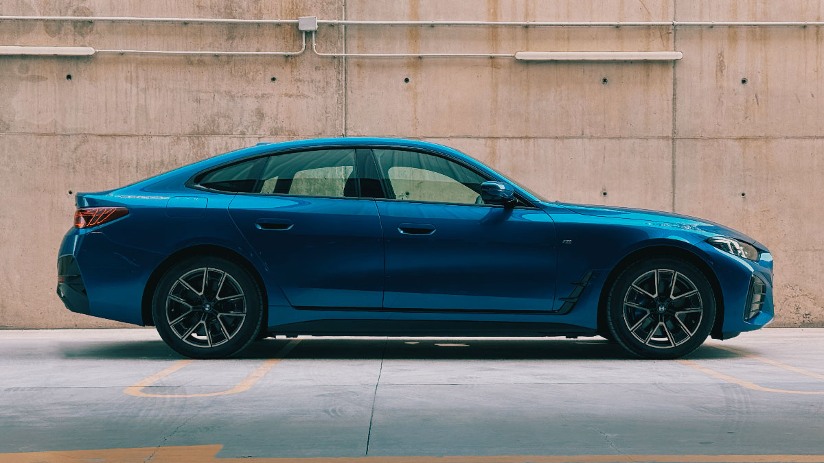 BMW i4