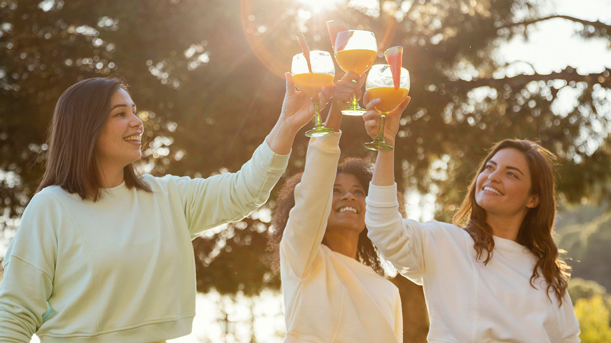 Brindis amigas