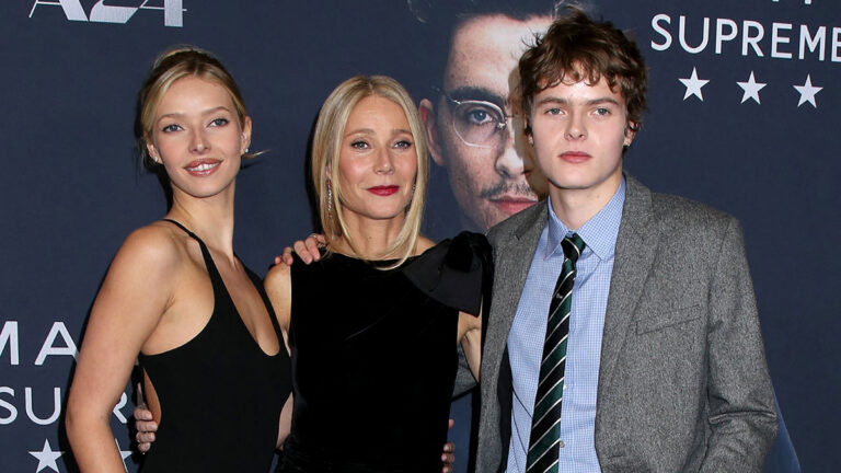 Gwyneth Paltrow, Apple Martin y Moses