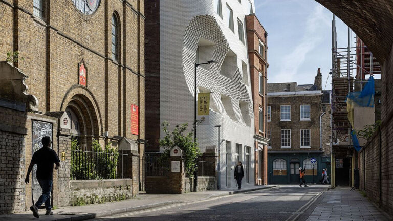 Edificio de oficinas Londres (Foto: Daniel Shearing / Corstorphine & Wright)