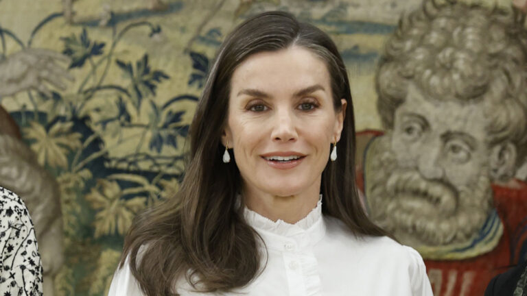 letizia camisa blanca