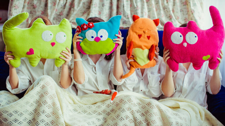 Fiesta de pijamas (Foto: Freepik)