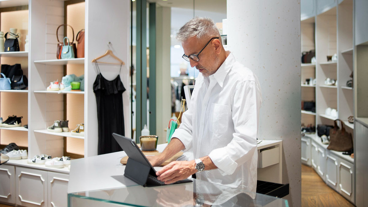 Tienda Moda retail lujo (Foto: Freepik)