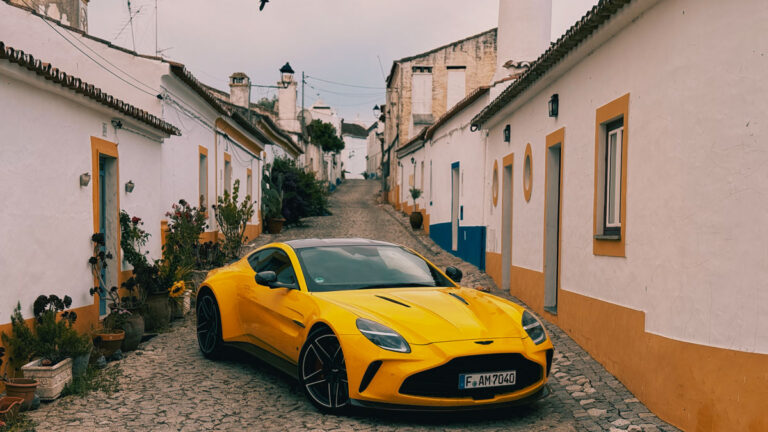 Aston Martin Vantage S