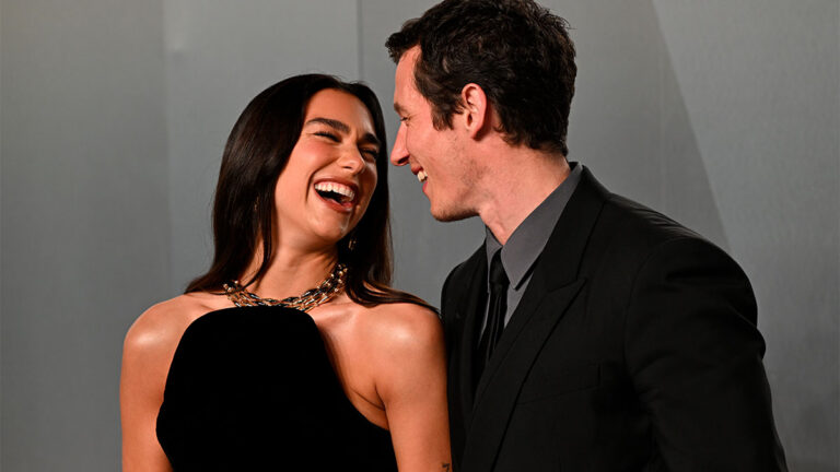 Dua Lipa y Callum Turner